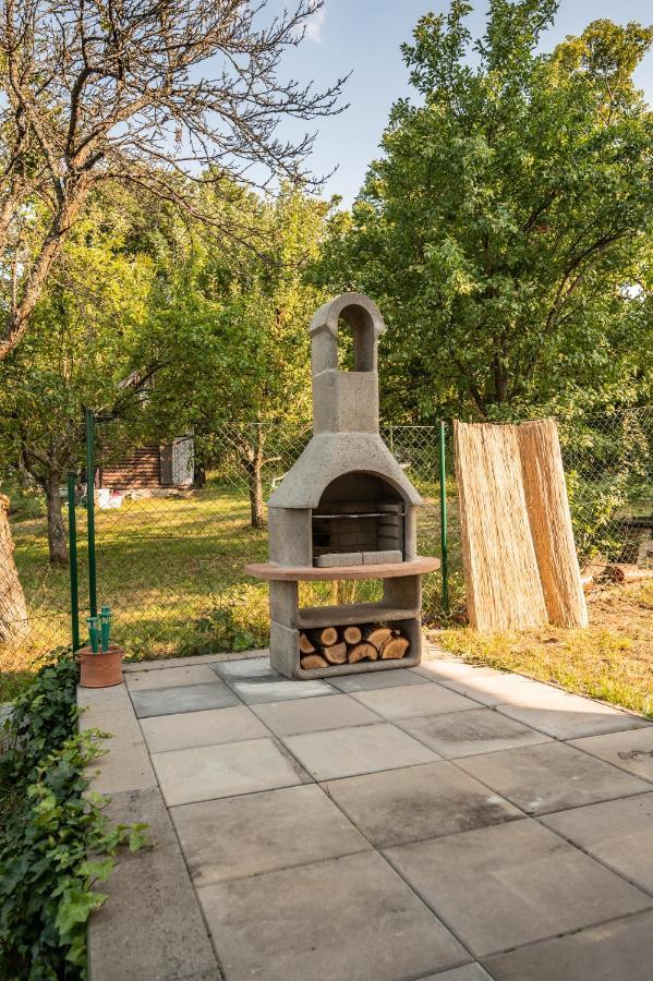 Chata nad lázeňským údolím Luhačovice Exteriér fotografie