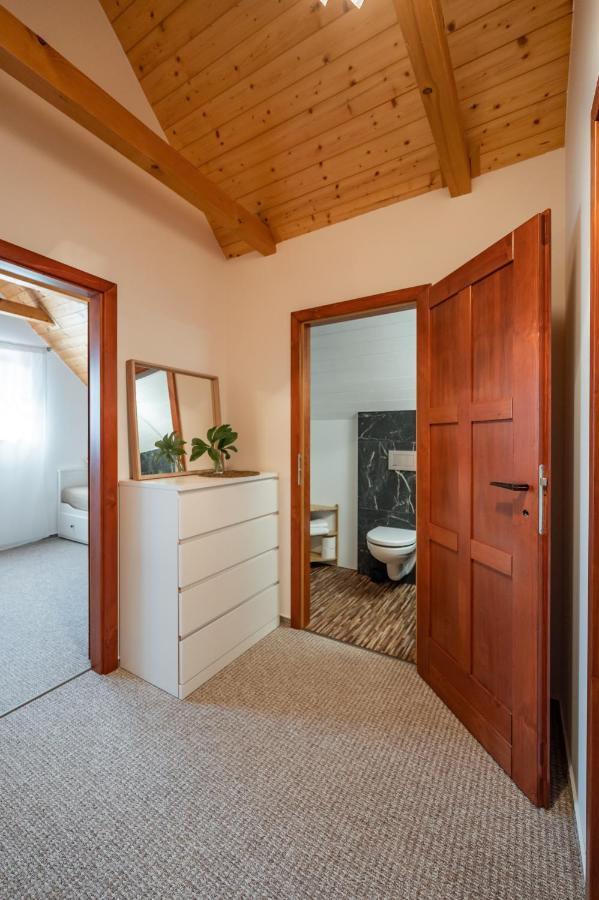 Chata nad lázeňským údolím Luhačovice Exteriér fotografie
