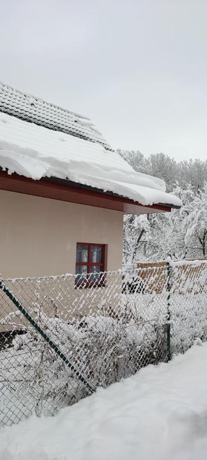 Chata nad lázeňským údolím Luhačovice Exteriér fotografie